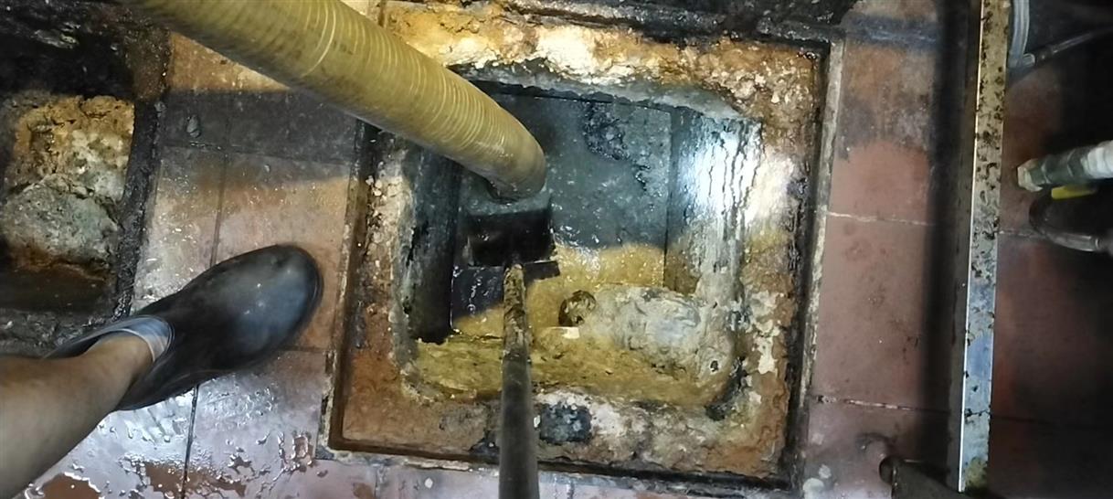 齐干却勒街道污水池清理一般都有毒气，怎么预防中毒呢？