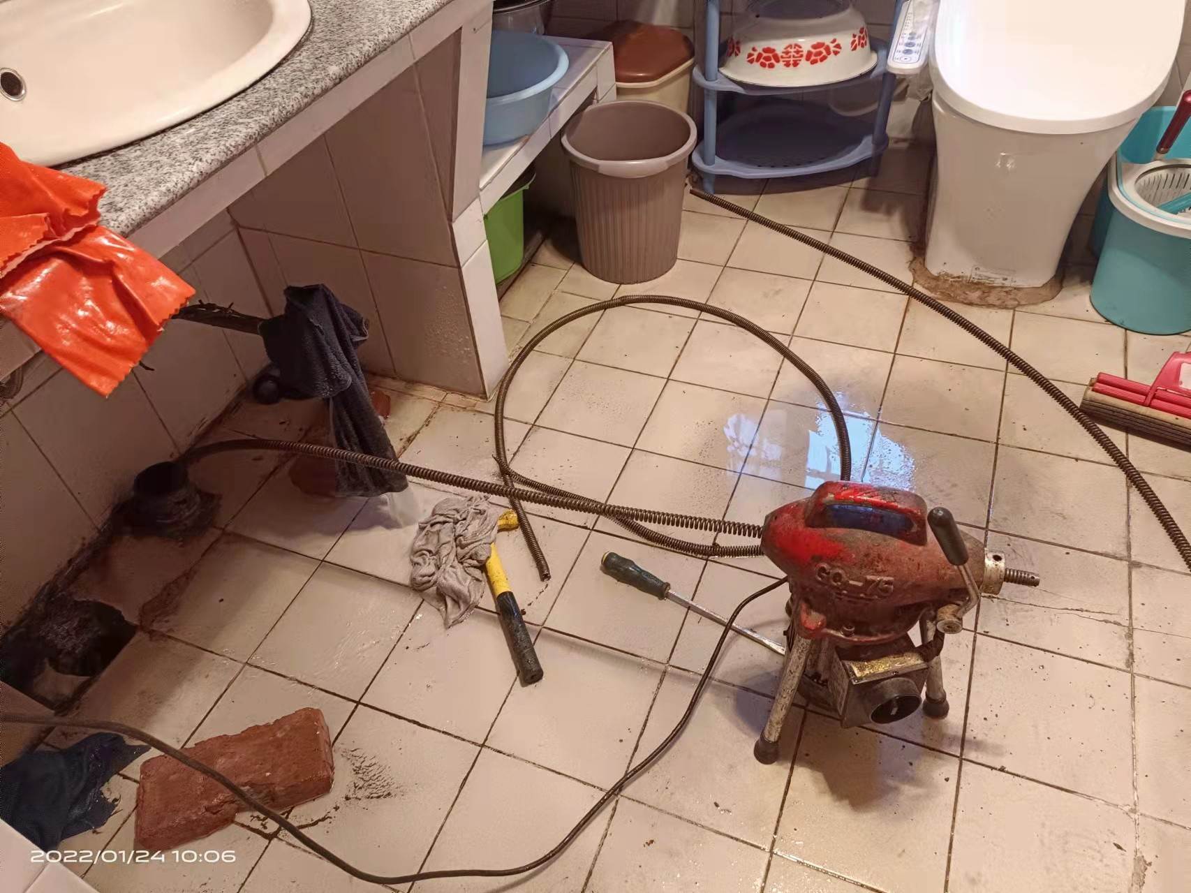 齐干却勒街道疏通厨房下水道，地漏疏通