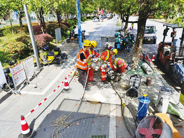  齐干却勒街道UV-CIPP紫外光固化修复